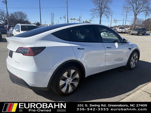 Used 2023 Tesla Model Y Long Range image 30