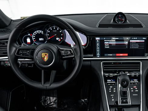 Certified 2021 Porsche Panamera 4 image 13