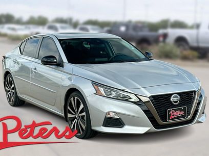 Used 2021 Nissan Altima 2.5 SR w/ SR Premium Package