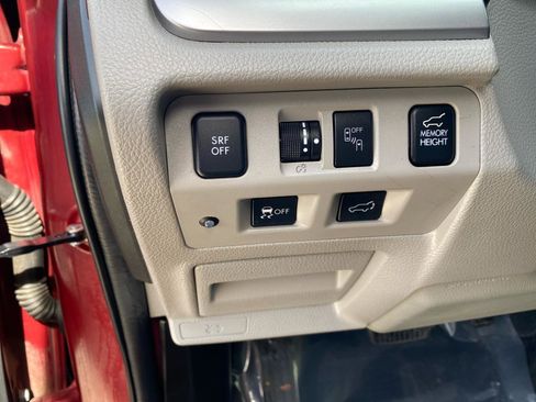 Used 2017 Subaru Forester 2.5i Premium image 17