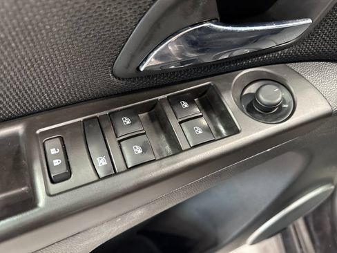 Used 2015 Chevrolet Cruze LT w/ Sun And Sound Package FWD image 27