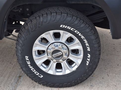 Used 2020 Ford F250 XL w/ STX Appearance Package image 10