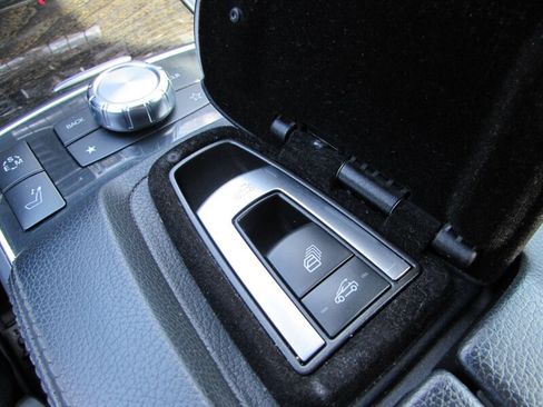 Used 2014 Mercedes-Benz E 550 Cabriolet image 31