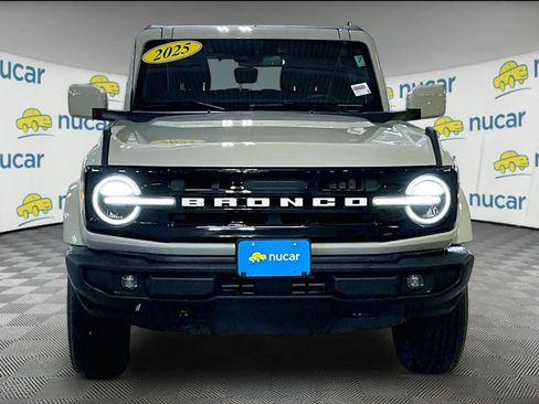 Used 2025 Ford Bronco Outer Banks image 2