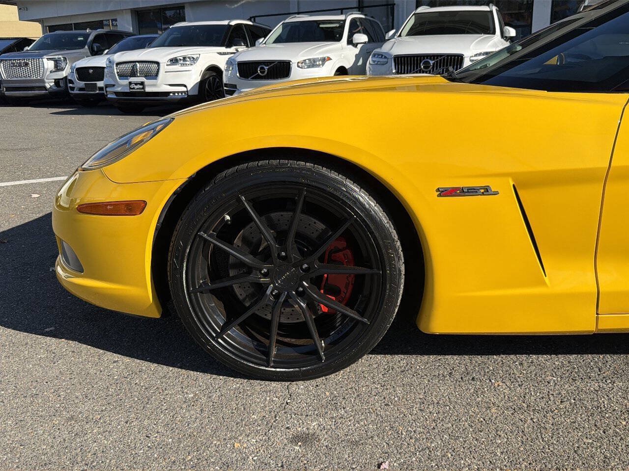 Used 2005 Chevrolet Corvette Coupe w/ Preferred Equipment Group RWD image 14