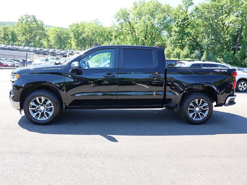 Used 2024 Chevrolet Silverado 1500 LT AWD/4WD image 4