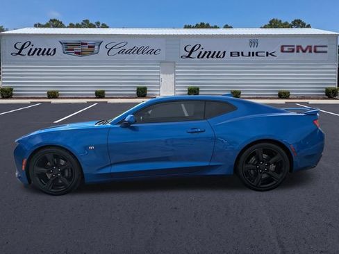 Used 2018 Chevrolet Camaro SS RWD image 7