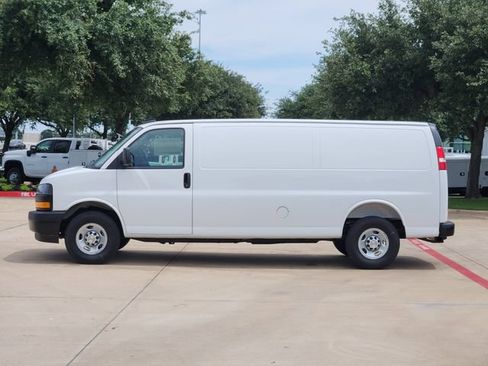 New 2025 Chevrolet Express 2500 Extended RWD image 11