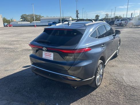 Used 2021 Toyota Venza Limited w/ Carpet Mat Package (TMS) image 6