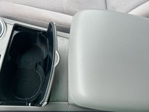 Used 2010 Toyota Highlander Limited image 54