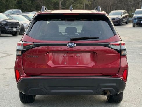 Used 2025 Subaru Forester Premium image 4