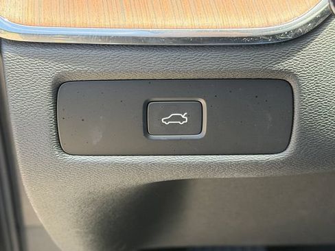 Used 2024 Volvo XC60 B5 Plus AWD/4WD image 26