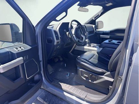 Used 2019 Ford F150 Lariat w/ Equipment Group 502A Luxury AWD/4WD image 13