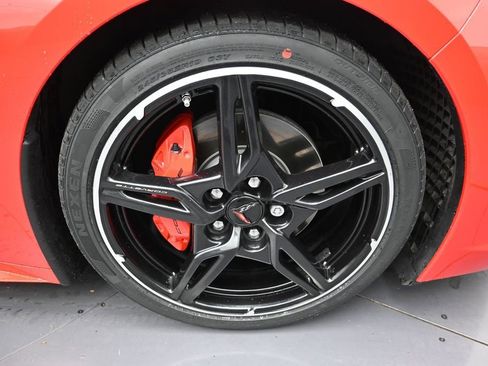 Used 2022 Chevrolet Corvette Stingray Convertible w/ 1LT RWD image 9