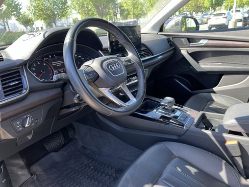 Used 2023 Audi Q5 2.0T Premium w/ Convenience Package image 17