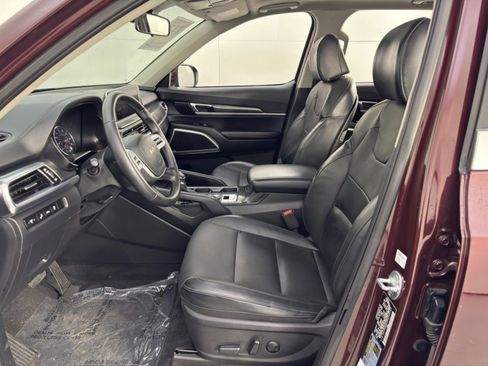 Used 2022 Kia Telluride S image 16