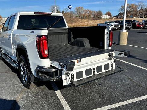 Used 2023 GMC Sierra 1500 SLT w/ SLT Premium Package image 37