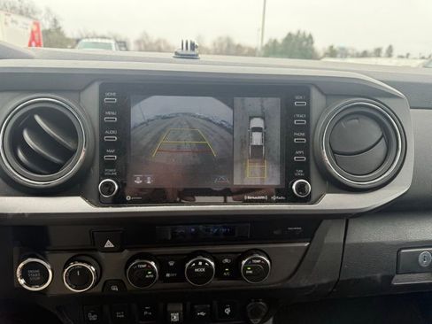 Used 2023 Toyota Tacoma TRD Off-Road w/ Advanced Technology Package image 13