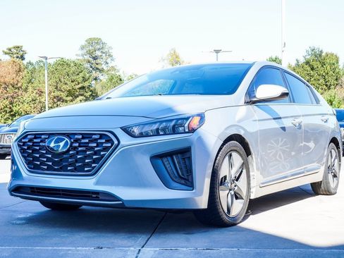 Used 2022 Hyundai Ioniq SEL image 4