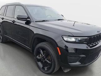 Used 2023 Jeep Grand Cherokee L Laredo video 1