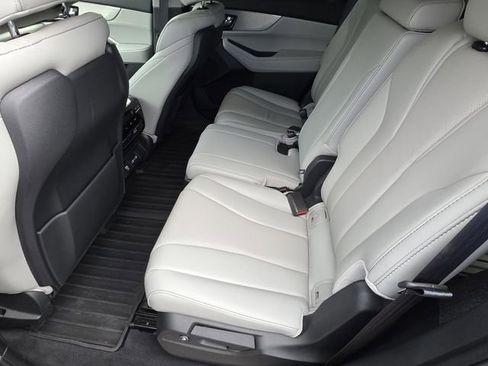 Used 2024 Acura MDX FWD w/ Technology Package image 9