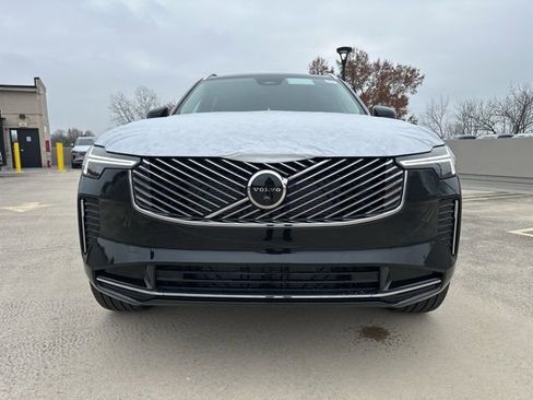New 2026 Volvo XC90 B6 Plus w/ Protection Package Premier image 2