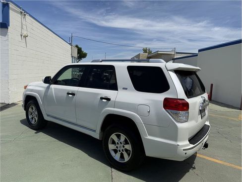 Used 2013 Toyota 4Runner SR5 w/ Convenience Pkg AWD/4WD image 8