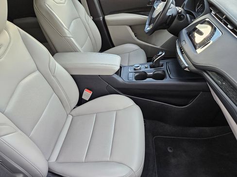 Certified 2023 Cadillac XT4 Premium Luxury FWD image 17