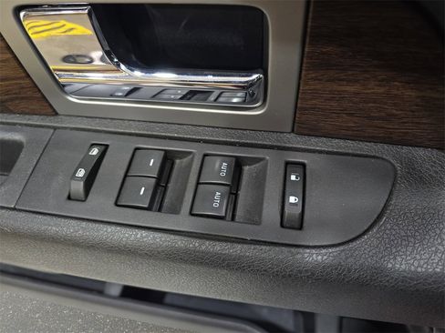 Used 2014 Ford F150 Lariat w/ Equipment Group 502A Luxury image 28