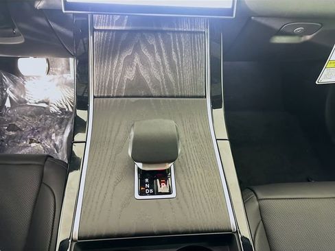 New 2026 Land Rover Range Rover Velar Dynamic SE image 18