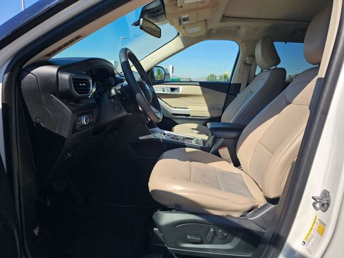 Used 2021 Ford Explorer Limited w/ Hybrid Equipment Group 310A AWD/4WD image 19