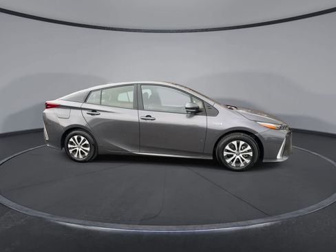 Used 2022 Toyota Prius Prime XLE FWD image 9