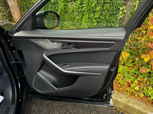 Used 2022 Jaguar F-PACE S image 22