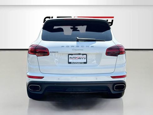 Used 2016 Porsche Cayenne w/ Premium Package image 6