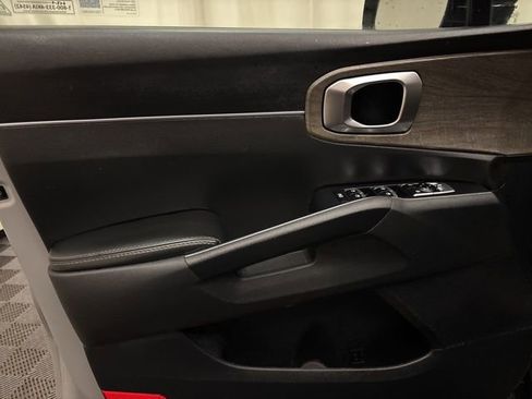 Certified 2023 Kia Sorento S w/ Panoramic Sunroof Package image 9