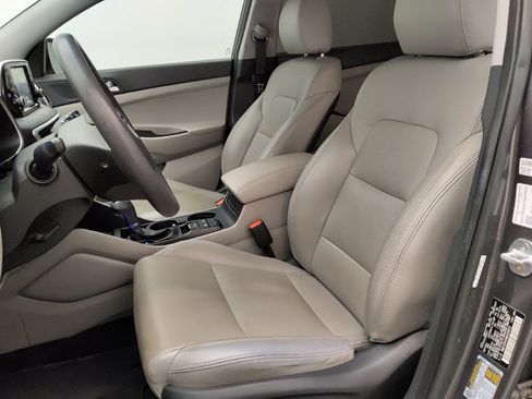 Used 2021 Hyundai Tucson Value FWD image 17