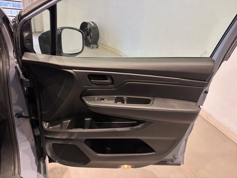 Used 2023 Honda Odyssey Sport image 37