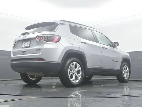 Used 2024 Jeep Compass Latitude AWD/4WD image 47