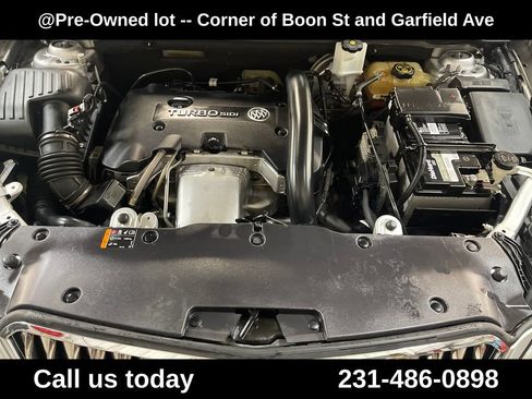 Used 2018 Buick Envision Premium w/ Driver Confidence Package AWD/4WD image 4