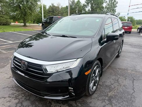 Used 2024 Honda Odyssey Elite image 2