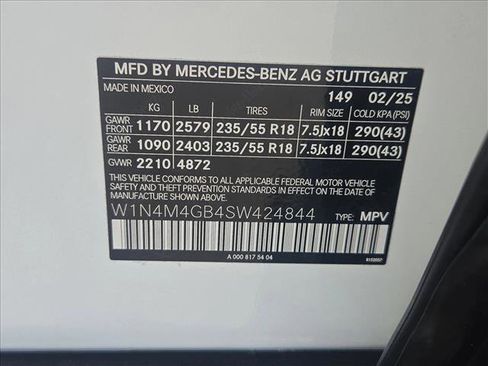 Certified 2025 Mercedes-Benz GLB 250 image 23