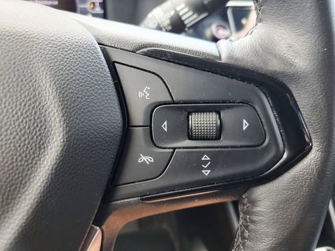 Used 2023 Chevrolet Bolt EUV Premier w/ Super Cruise Package FWD image 25