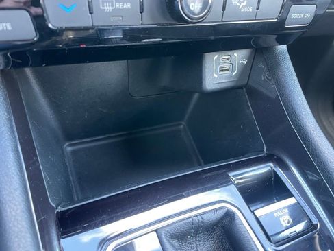Used 2024 Jeep Compass Latitude AWD/4WD image 13