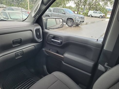 Used 2022 Chevrolet Silverado 1500 RST w/ Safety Package AWD/4WD image 13