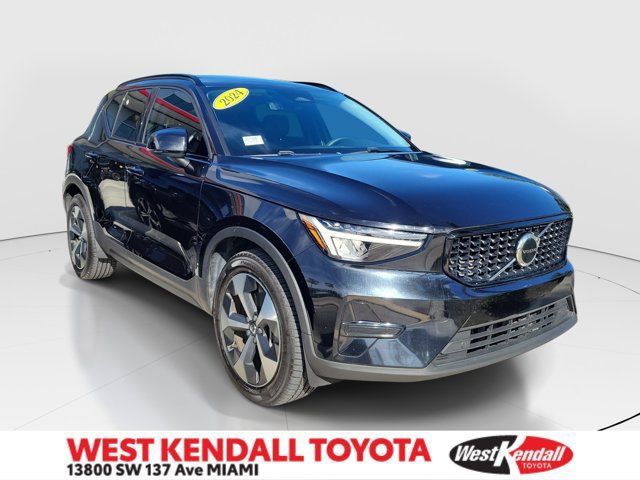 Used 2024 Volvo XC40 B5 Core w/ Protection Package Premier AWD/4WD image 1