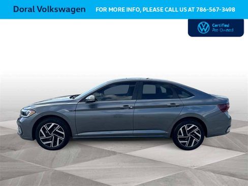 Used 2024 Volkswagen Jetta SEL image 5