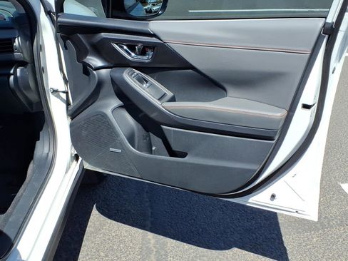 Used 2024 Subaru Crosstrek 2.5i Limited w/ Crosstrek Mirror Package AWD/4WD image 18