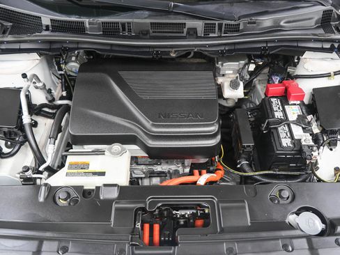 Used 2025 Nissan Leaf S FWD image 30