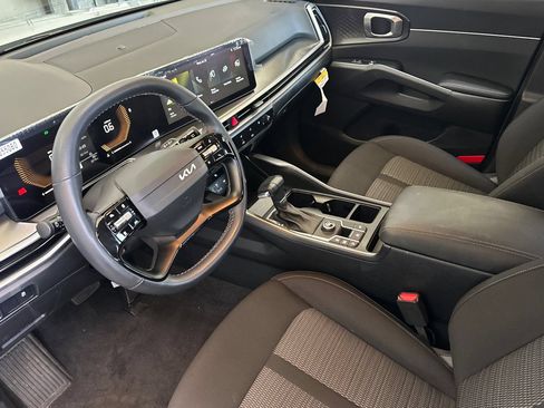 Certified 2026 Kia Sorento LX FWD image 10