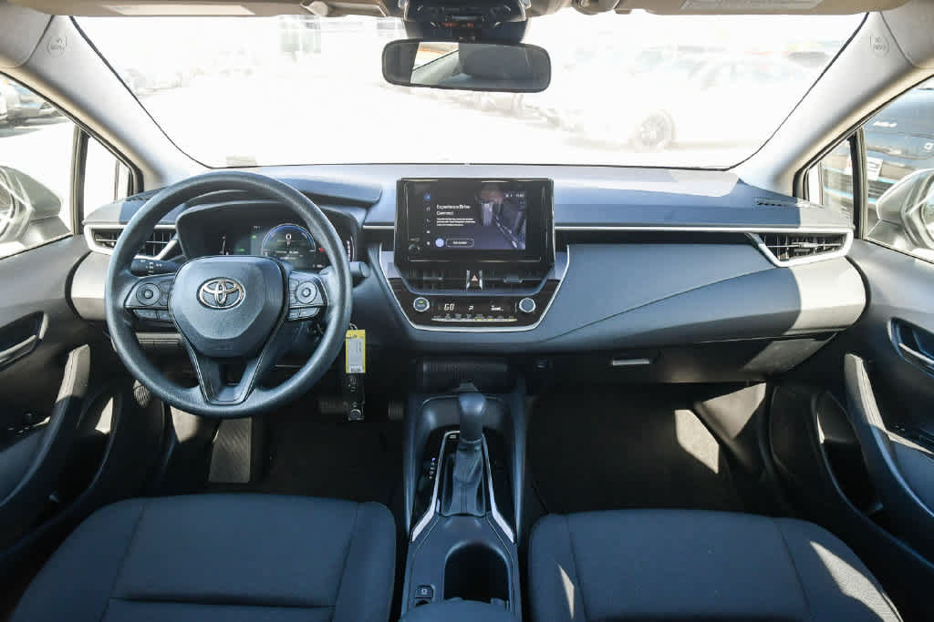 Used 2026 Toyota Corolla LE w/ Carpet Mat Package (TMS) AWD/4WD image 14